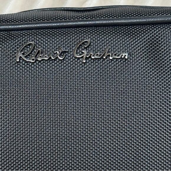 Robert Graham Hydrus Max Toiletry Bag - Picture 4 of 13